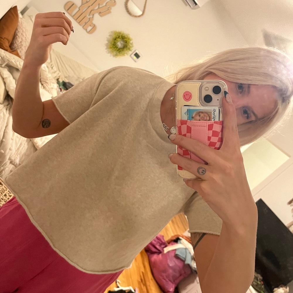 Cropped fleece lined tshirt